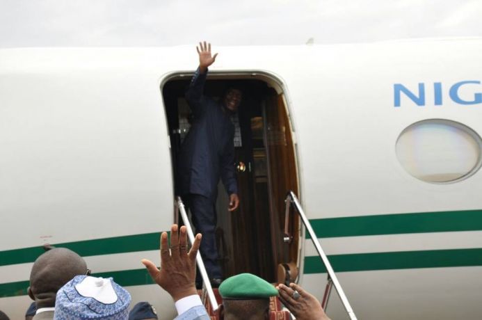 Vice President Osinbajo jets off 