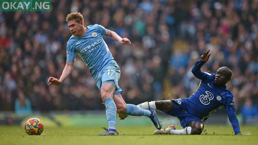Manchester City midfielder Kevin De Bruyne eluding N'Golo Kante