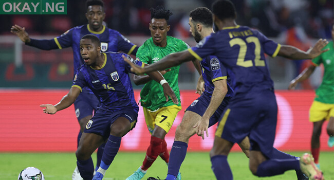 Cape Verde’s defender Dylan Tavares (L) vies with Ethiopia’s midfielder Surafel Dagnachew (C) during the Group A Africa Cup of Nations (CAN) 2021 football match between Ethiopia and Cape Verde at Stade d’Olembé in Yaounde on January 9, 2022. Kenzo Tribouillard / AFP
