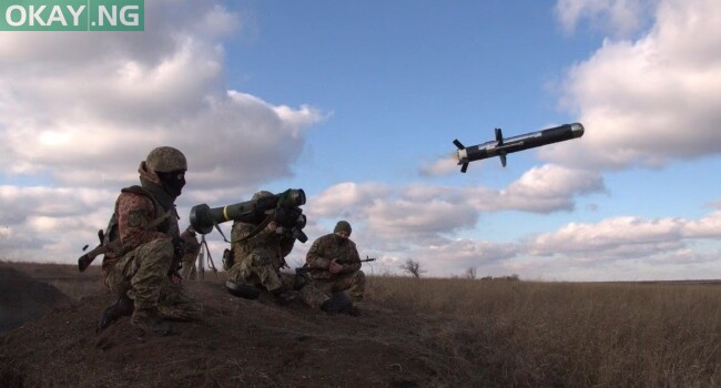 Ukrainian servicemen firing a FGM-148 Javelin, a US anti-tank missile, during training in Donetsk region. Photo: Ukrainian Defence Ministry press service via AFP