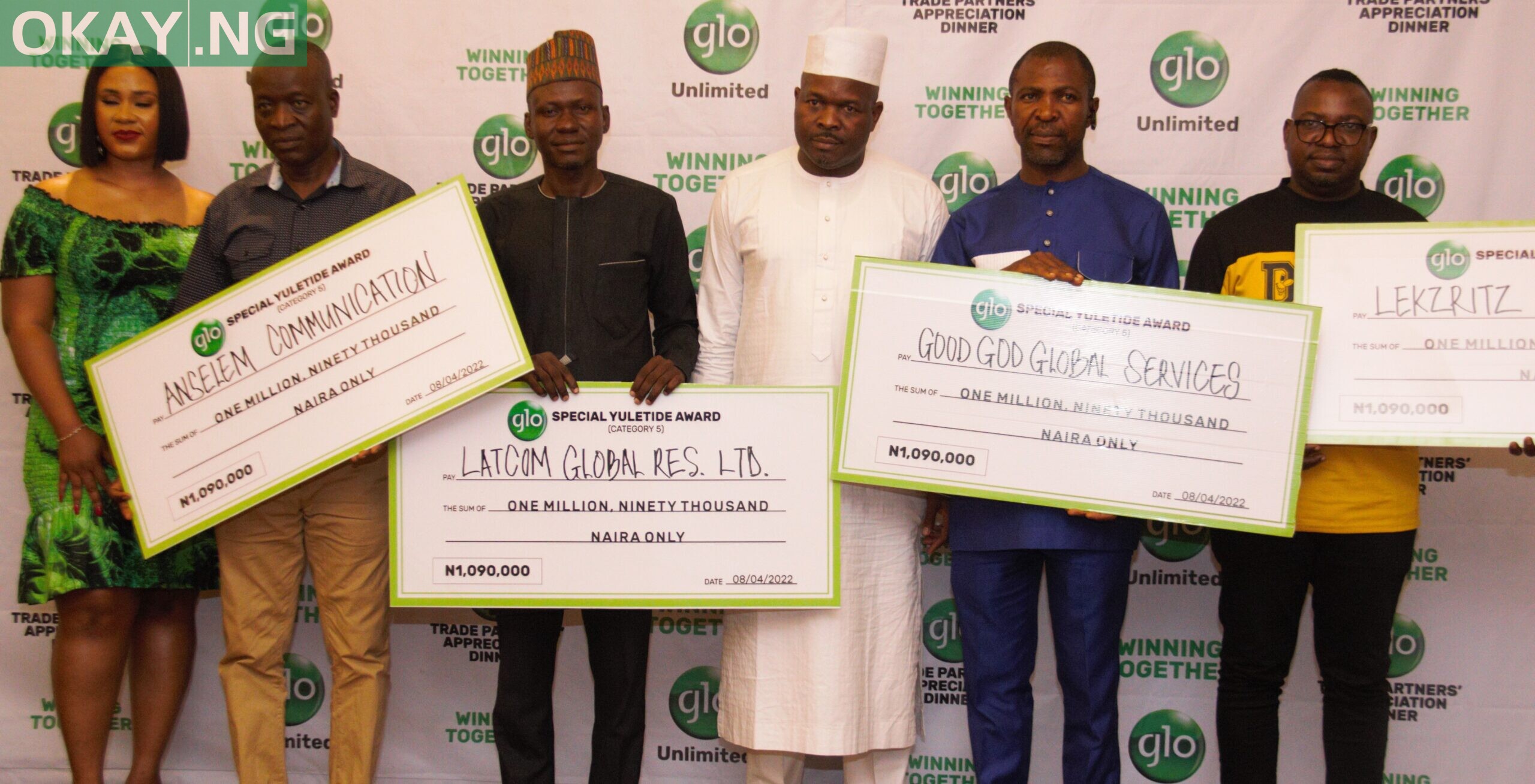 (L-R): Brand Specialist, Globacom, Monisola Olofintuyi, Managing Director, Anselem Communication, Mr. Anselem Agwu, Managing Director, Latcom Global Resources Limited, Mr. Shehu Shola Lateef, Regional Manager, Globacom, Kaduna, Mr. Fatai Kilani, Managing Director, Good God Global Services, Mr. Michael Chukwu and CEO, Lekzritz Telcomms, Mr. Alex Uche Okoh during Globacom’s 2022 Dealer Appreciation Gala held in Lagos on Friday.