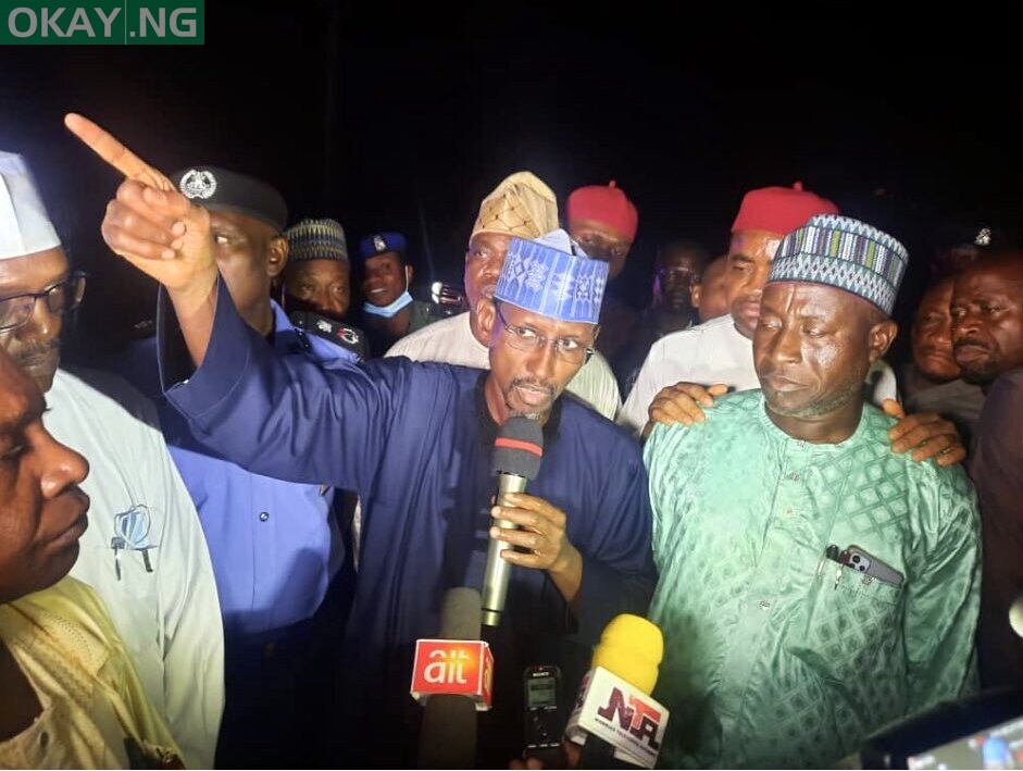 FCT Minister, Mohammed Bello speaking at Dei-Dei market