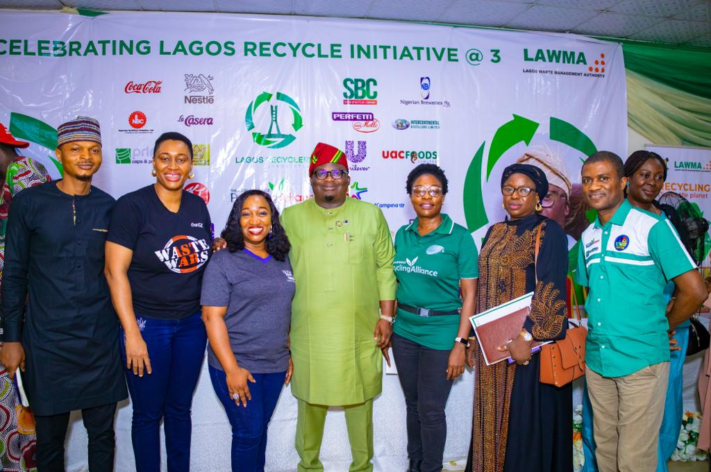 L to R: Kazeem Aboyemi, Promasidor Amaka Onyemelukwe, Coca-Cola Edidiong Peters, Nestlé Nigeria Ibrahim Odunbomi, LAWMA MD Agharese Onaghise, FBRA Executive Secretary Jumoke Sanusi, Kellogg Tolarm Kayode Alamu, Perfetti Van Melle