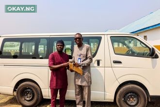 L-R: Olumuyiwa Akande, Group Head, Corporate Communications presenting a brand-new bus on behalf of Dr. Taiwo Afolabi, Chairman, SIFAX Group and Chancellor, Gerar University to Prof. Niran Adetoro, Vice Chancellor, Gerar University, at the university campus, Imope Ijebu, Ogun State.