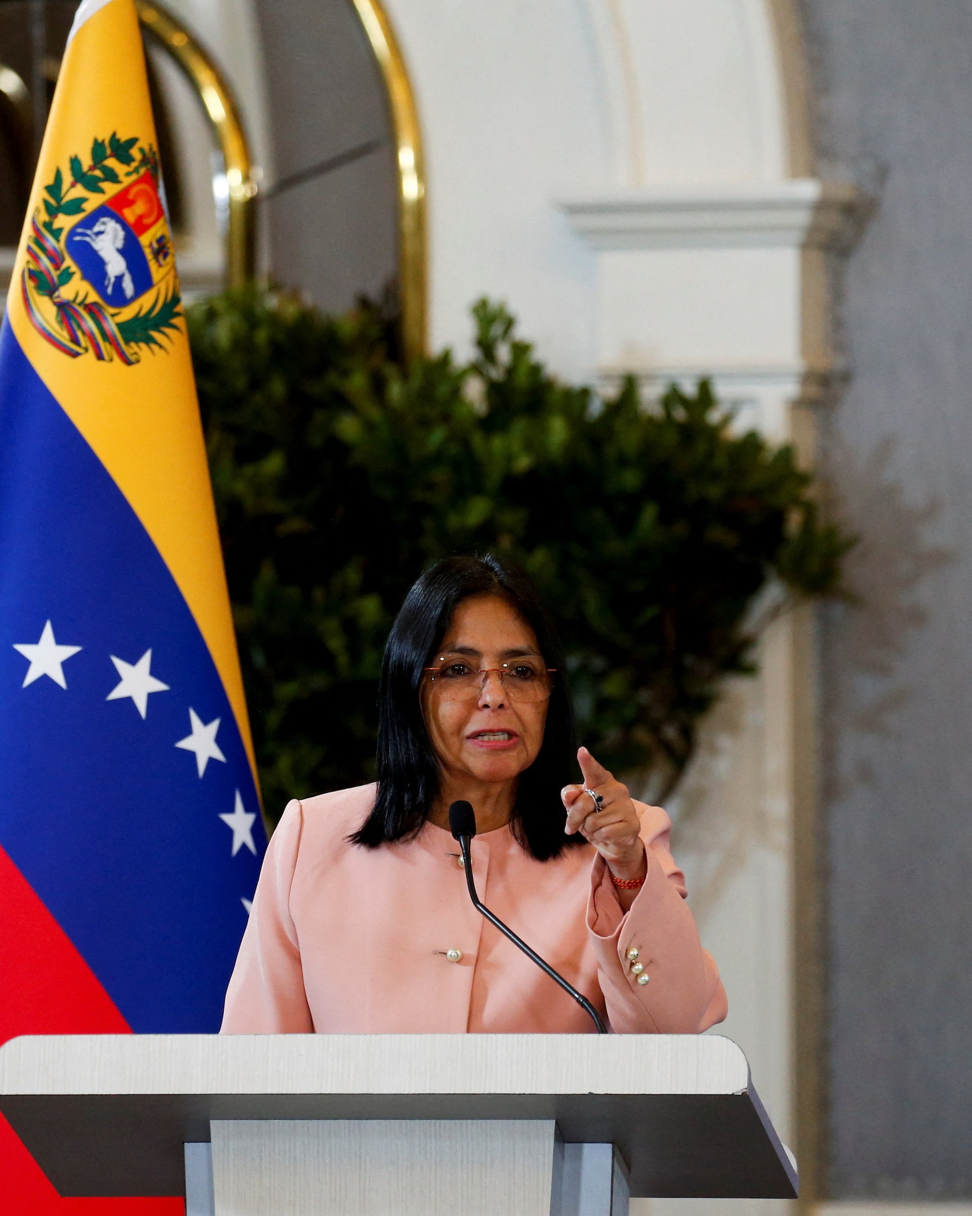 Venezuela’s Interim President Dismisses Security Chief Following Maduro’s Capture