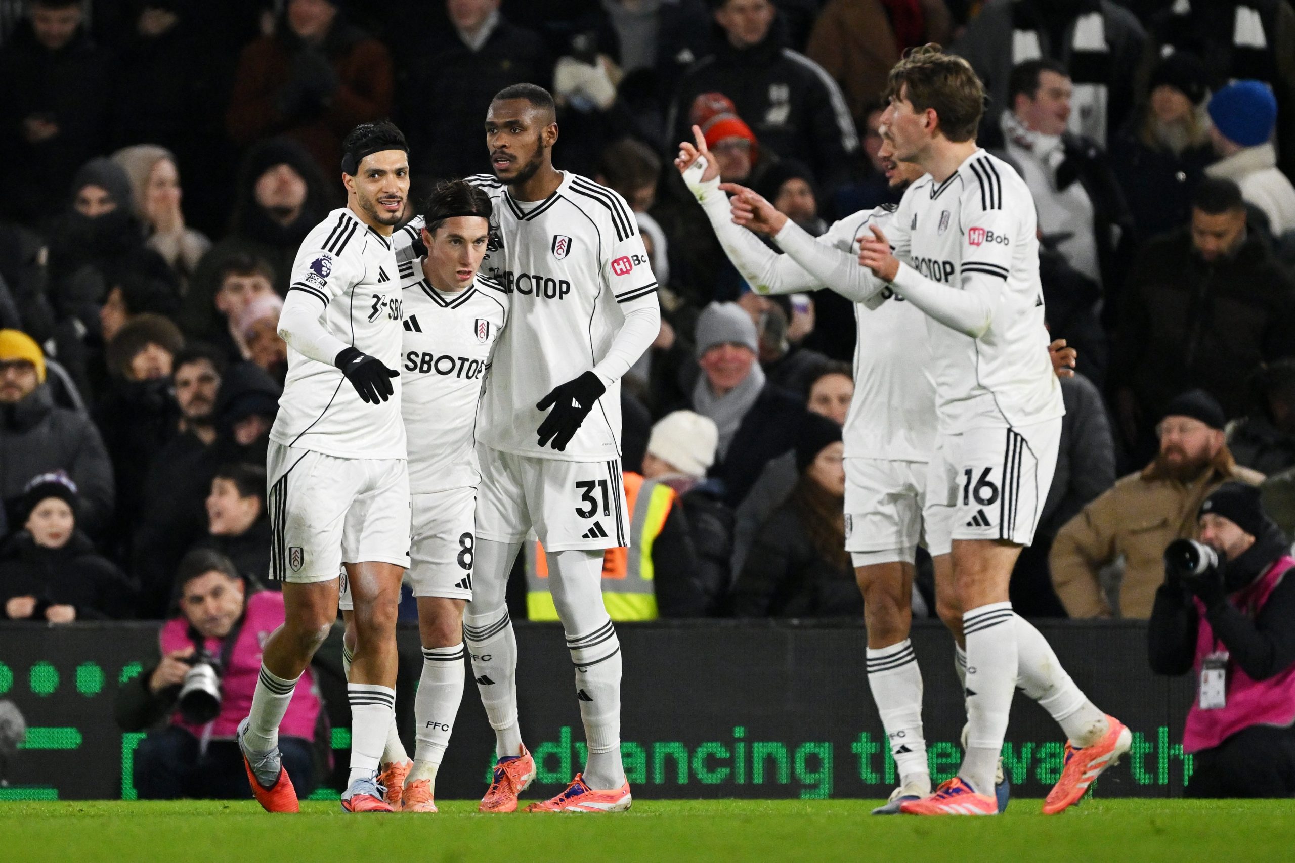 Fulham Beat Ten-Man Chelsea in Intense West London Derby